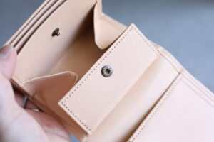 【購入レビュー】m+（エムピウ）の財布を50mm単焦点で撮影した記録